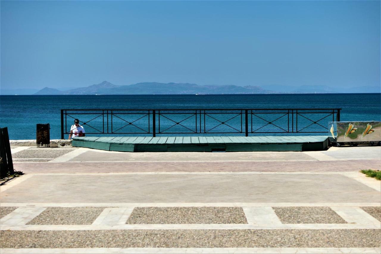 Zefyros Super Cool Next To Alimos Riviera Athens
