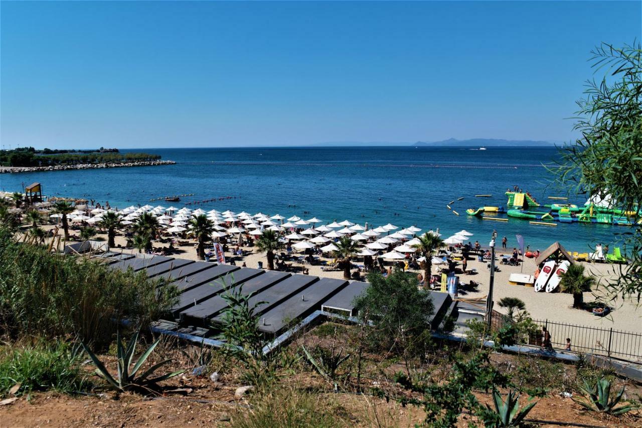 Zefyros Super Cool Next To Alimos Riviera *